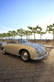 Ретро автомобиль