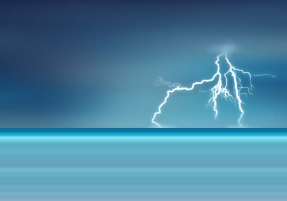 Гроза в море