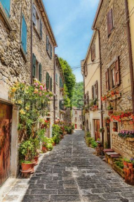 Вдоль по улице в старом городе