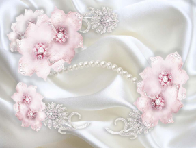 Розы на шелке