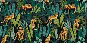 Леопард в листьях