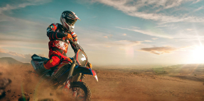 Байк в пустыне