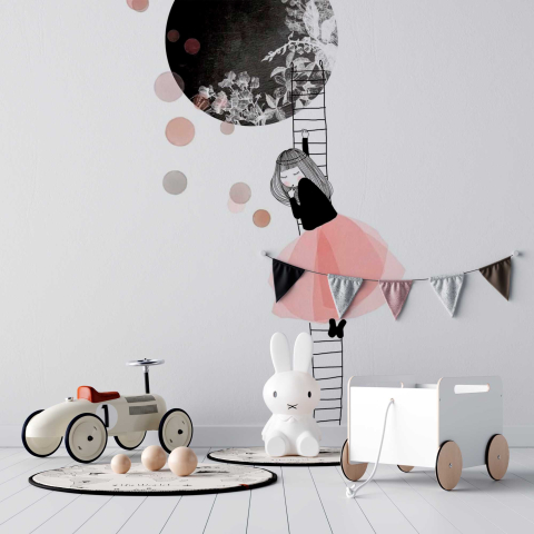 Девочка и Луна