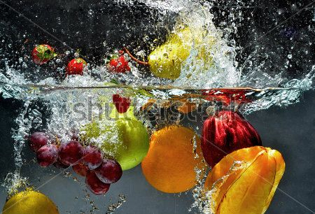 Брызги и фрукты