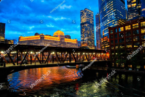 Вечерний город