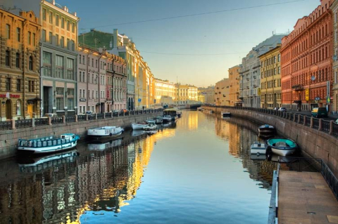 Канал в старом городе Канал в старом городе