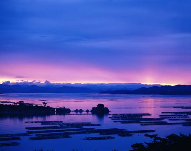 Озеро на рассвете