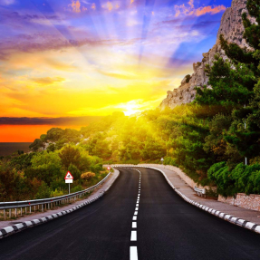 Автомобильная дорога в горах