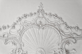 Потолочный барельеф