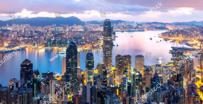 Вид на вечерний Гонконг