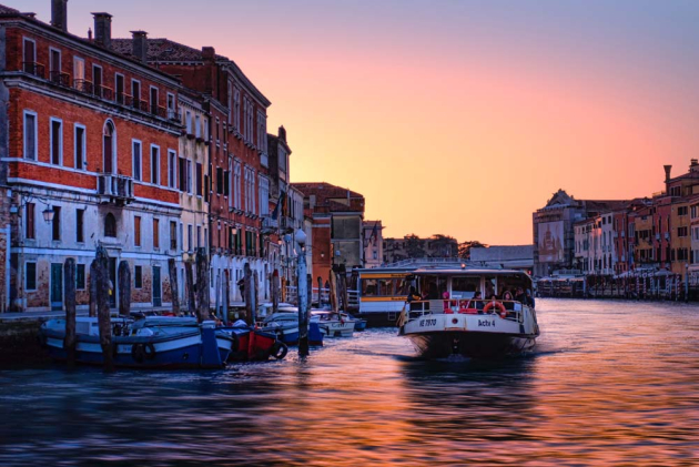Захід сонця у Венеції