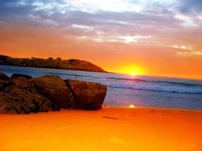 Солнечный закат в море