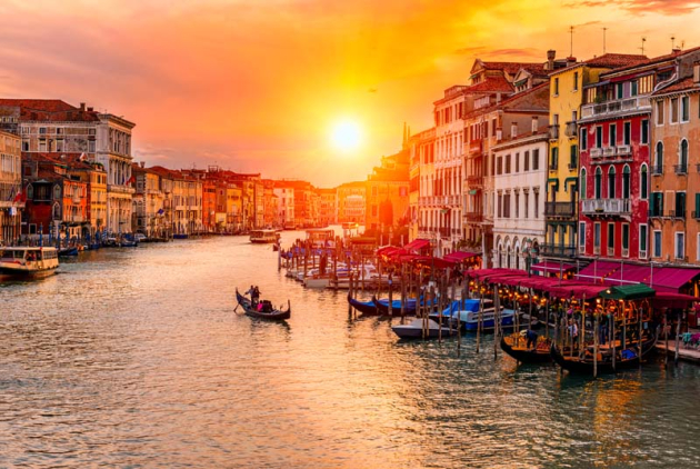 Захід сонця у Венеції
