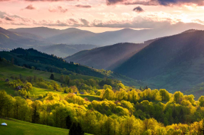 Рассвет на горном склоне