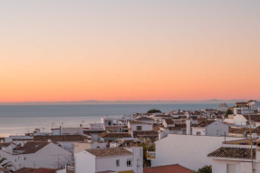 Старый город на закате