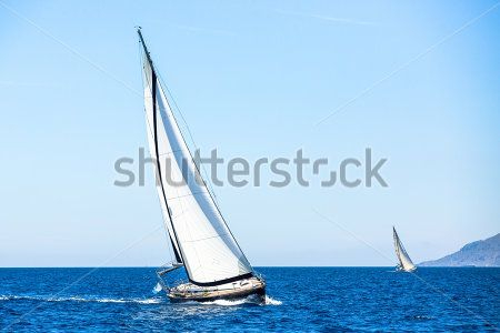 Яхта
