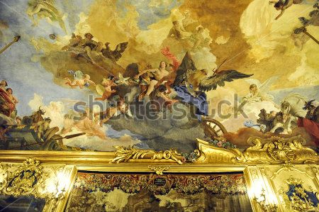 Ангели над золотою стіною