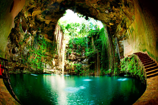 Водопад в пещере